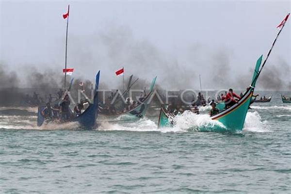 balapan-boat-hut-ri-langsa-jadi-atraksi-budaya-wisata-lokal_0bb79c777.jpg