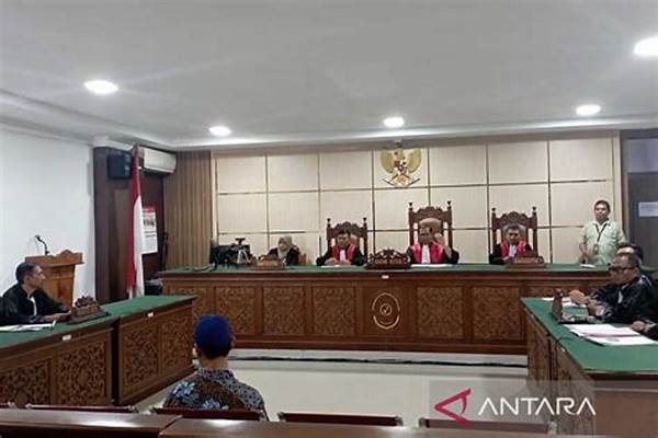 pejabat-dlh-langsa-didakwa-korupsi-lampu-jalan-merugikan-negara-rp1-6-m_3d6642bbe.jpg