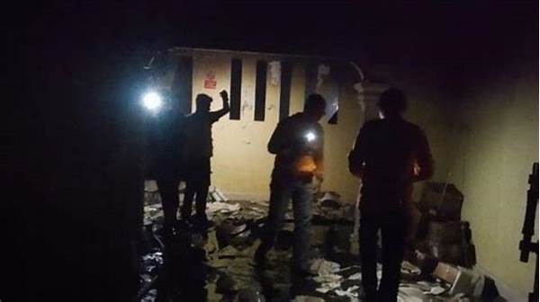 satu-unit-counter-hp-kosong-ludes-terbakar-diduga-sengaja-dibakar_a60ad8734.jpg