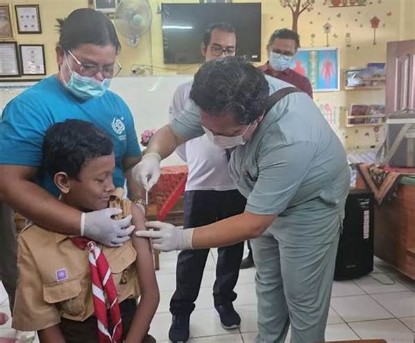 dinas-kesehatan-gelar-vaksinasi-gratis-untuk-balita-di-kota-langsa_ef25b4d19.jpg